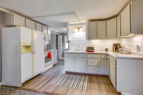 Charming Lake Ann Apartment - Walkable Location! - Image 2