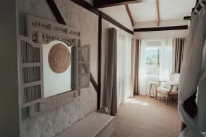 Misty Mountain Manor - Image 5