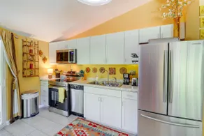 Pet-Friendly Getaway w/ Porch in Banner Elk! - Image 2