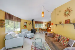 Pet-Friendly Getaway w/ Porch in Banner Elk! - Image 4