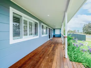 Blue Lagoon Hamptons Style Holiday Home facing the Lagoon at Harrington - Image 3