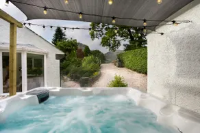 Bellfoot Rural Retreat and Hot Tub - Image 4