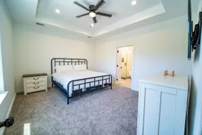 Modern Home by College, Medical Center & Stadium - Image 4