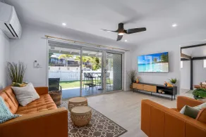 Spindrift - 1/10 Spectrum Street - Rainbow Beach - Image 3