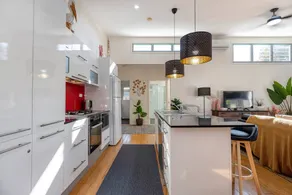 Delightful Dicky Beach Holiday House - Image 3