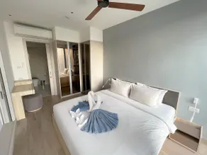 Modern Apartment with Pool & Lake View - Image 4