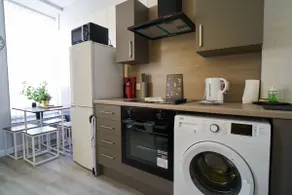 Present - Private bathroom - Image 3