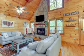 Mineral Bluff Cabin: Hot Tub, Pets, & Peace - Image 4