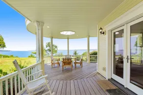 5BR waterfront home with mountain views, firepit - Image 4