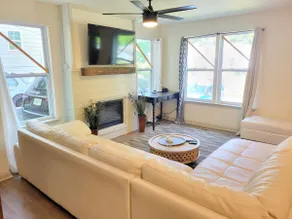 Westside Charmer - 10 min from Downtown - Image 5