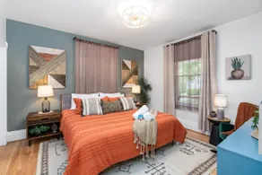 Gypsy Haven: Walk Downtown + Sunroom - Image 3