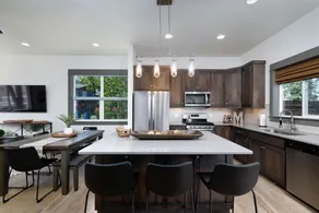 Modern home w/garage converted game room! - Image 3