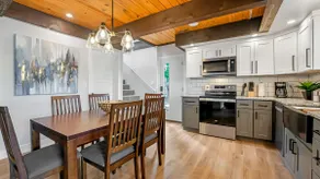 Amazing Lakefront Paradise with Perfect Location - Image 5