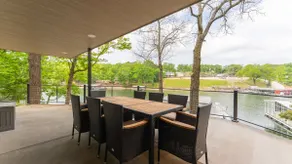 Amazing Lakefront Paradise with Perfect Location - Image 4