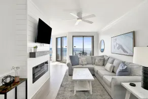 Beachfront 1BR +Bunk Alcove @Phoenix X • Sleeps 6 - Image 3