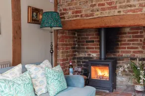 Otter's Hatch | A Coaste Home - Cosy Tudor Cottage - Image 5