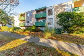 Bright & Modern 1BR Suite | Mins to Trendy Main St - Image 5