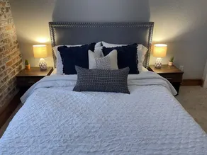 Heart of Downtown 1 BR/1 BA - Hidden Gem - Image 3