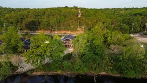 Private Hot Tub Retreat with Stunning Lake Views, Games & Near Branson Landing - Image 4