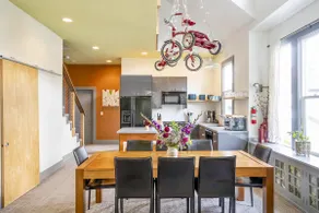 Ideally Located, Modern & Artistic Large House - Image 4