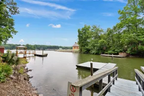 Pool Table, Massive Balcony, Firepit, & Spacious! - Image 4