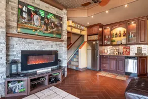 Pool Table, Massive Balcony, Firepit, & Spacious! - Image 5