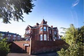 BridgeCity Spacious 1 bed flat Maidstone Free Parking - Image 3