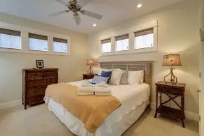 Cute little Cottage! Perfect Getaway! 2 Pools! SLEEPS 4! - Image 3