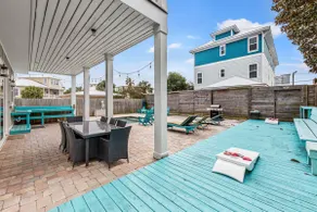 Three Master Bedrooms! Easy Beach Access! Gulf Views - Image 4