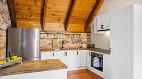 Romantic, Secluded Retreat With Amazing Views - Image 2