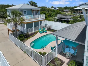 5 Bed, 5 Bath Beach Home/Only a 3 Minute Walk To The Beach! SLEEPS 12 - Image 4