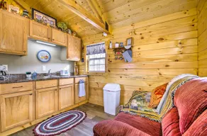 Creek Views & Grill: Idyllic Florence Cabin - Image 3