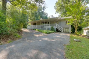 Harpers Ferry Cabin - Walk to Private Lake! - Image 2