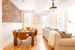 The Brick: Rooftop Deck Home | Walk to Yale - Image 3