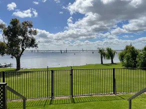 Absolute Waterfront at Woodlands - Image 2