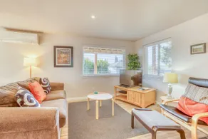 Manzanita Haven-Blocks from Beach-Sandy Feet - Image 4