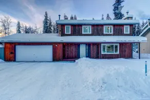 'Northern Bliss' Modern Mtn-View Home in Fairbanks - Image 3