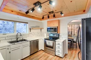 'Northern Bliss' Modern Mtn-View Home in Fairbanks - Image 2