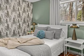 Spacious 3 BR home – walk to downtown & JBU - Image 4