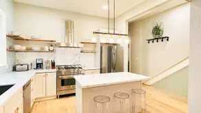 5-Bedroom Flat, Central, Close to Castro & Mission - Image 3