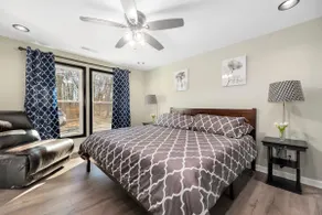 “27 Craftsman” – Remodeled Private Country Retreat Near Downtown Mt. Holly - Image 4