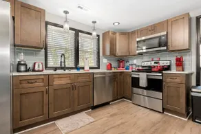 “27 Craftsman” – Remodeled Private Country Retreat Near Downtown Mt. Holly - Image 5