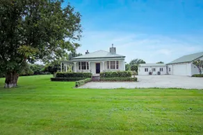Botham's Beauty - Blenheim Holiday Home - Image 2