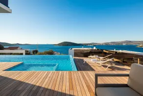 Villa Ramarin with infinity heated pool, jacuzzi and sauna by the sea in Rogoznica - Image 2