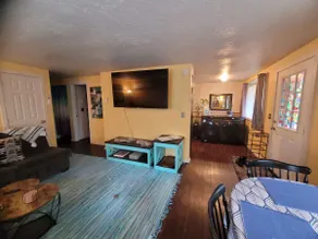 Quiet Westside Retreat: 3 miles to Hayward & UO - Image 3