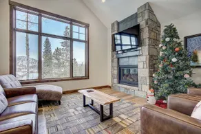 Eagle Ridge | Private Hot Tub & Mountain Views! - Image 4