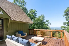 Wolf Den - Airy Cabin w/ Hot Tub & Valley Views! - Image 4