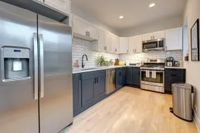 The Bagel Inn - Bright & Modern Wrigleyville 2 Bed - Image 4