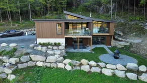 Lakeview Luxury Cottage w/ Private Spa - Image 2