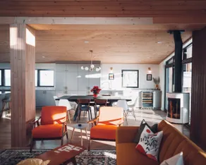Lakeview Luxury Cottage w/ Private Spa - Image 4